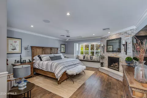 Bedroom - 2214 E Bethany Home Rd, Phoenix, AZ 85016 photo 1 of 7