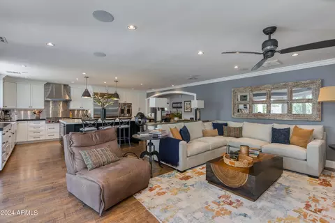 Living - 2214 E Bethany Home Rd, Phoenix, AZ 85016 photo 3 of 6