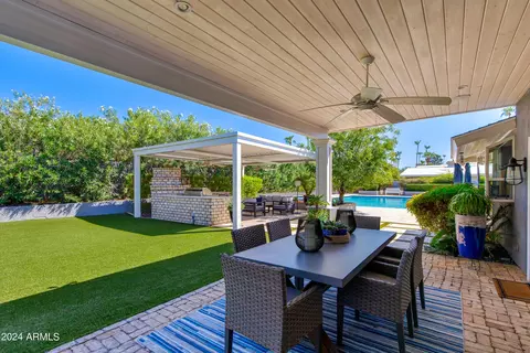 Exterior - 2214 E Bethany Home Rd, Phoenix, AZ 85016 photo 4 of 15