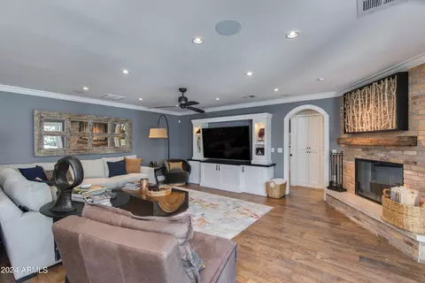 Living - 2214 E Bethany Home Rd, Phoenix, AZ 85016 photo 1 of 6