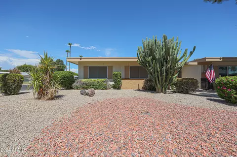 10238 W Hutton Dr, Sun City, AZ 85351
