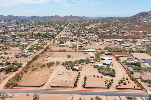 View/Area - 1525 W Maddock Rd, Phoenix, AZ 85086 photo 1 of 10