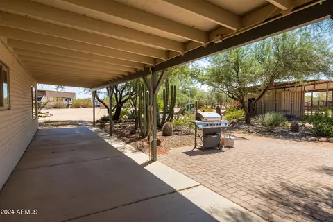 Exterior - 1525 W Maddock Rd, Phoenix, AZ 85086 photo 14 of 26