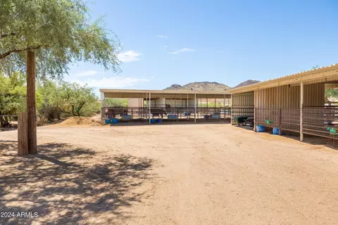 Exterior - 1525 W Maddock Rd, Phoenix, AZ 85086 photo 17 of 26