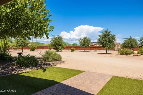 Exterior - 1525 W Maddock Rd, Phoenix, AZ 85086 photo 6 of 26