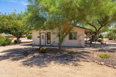 Exterior - 1525 W Maddock Rd, Phoenix, AZ 85086 photo 12 of 26