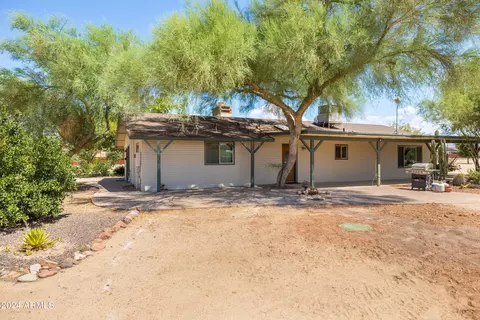 Exterior - 1525 W Maddock Rd, Phoenix, AZ 85086 photo 11 of 26