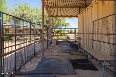 Exterior - 1525 W Maddock Rd, Phoenix, AZ 85086 photo 18 of 26