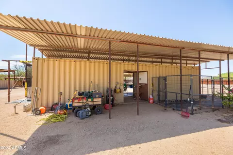 Exterior - 1525 W Maddock Rd, Phoenix, AZ 85086 photo 19 of 26