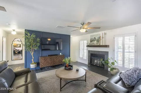 2558 E Pueblo Ave, Mesa, AZ 85204 photo 2