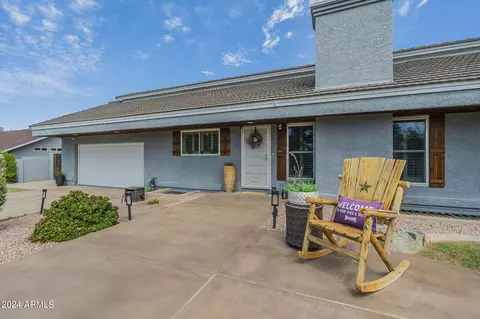 2558 E Pueblo Ave, Mesa, AZ 85204
