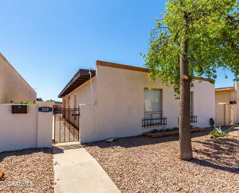 319 W Pebble Beach Dr, Tempe, AZ 85282