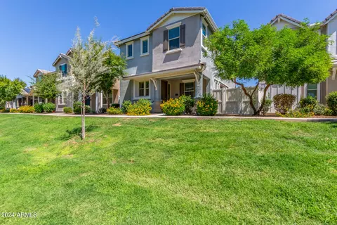 2264 S Wallrade Ln, Gilbert, AZ 85295 photo 3