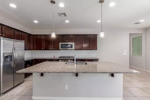 2264 S Wallrade Ln, Gilbert, AZ 85295 photo 14