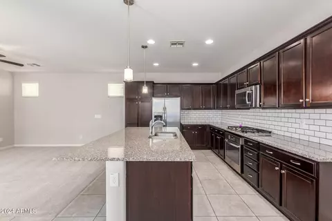 2264 S Wallrade Ln, Gilbert, AZ 85295 photo 18