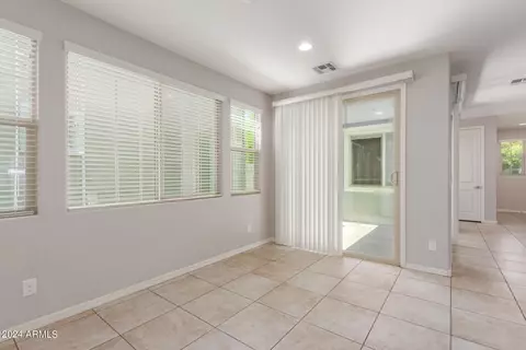 2264 S Wallrade Ln, Gilbert, AZ 85295 photo 11