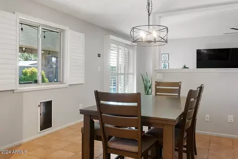 2033 E Carson Dr, Tempe, AZ 85282 photo 8