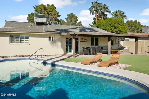 2033 E Carson Dr, Tempe, AZ 85282 photo 2