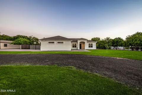 2565 E Queen Creek Rd, Gilbert, AZ 85297
