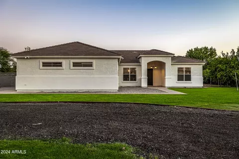 Exterior - 2565 E Queen Creek Rd, Gilbert, AZ 85297 photo 2 of 50