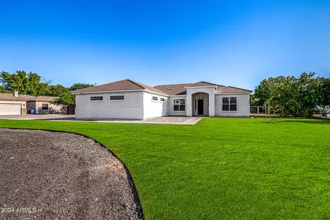 Exterior - 2565 E Queen Creek Rd, Gilbert, AZ 85297 photo 46 of 50