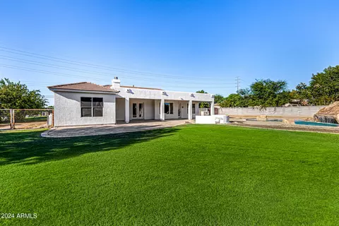 Exterior - 2565 E Queen Creek Rd, Gilbert, AZ 85297 photo 32 of 50