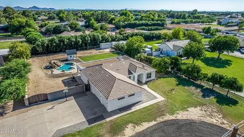 View/Area - 2565 E Queen Creek Rd, Gilbert, AZ 85297 photo 1 of 9