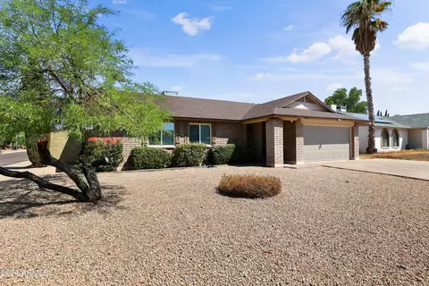 414 W Kerry Ln, Phoenix, AZ 85027