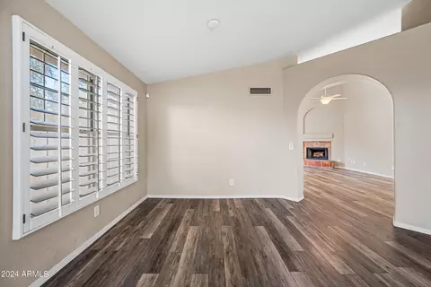473 W Smoke Tree Rd, Gilbert, AZ 85233 photo 9