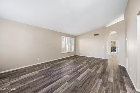 473 W Smoke Tree Rd, Gilbert, AZ 85233 photo 6