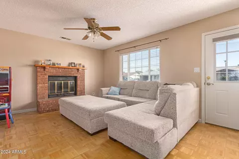 246 E Hemlock Ave, Gilbert, AZ 85234 photo 4