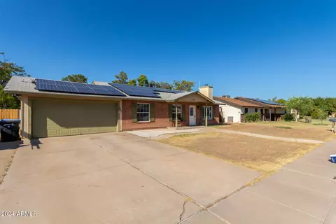 246 E Hemlock Ave, Gilbert, AZ 85234 photo 2