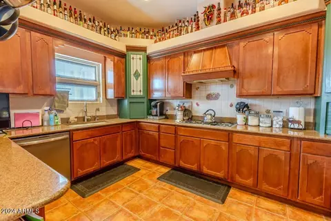 Kitchen - 844 E Desert Dr, Globe, AZ 85501 photo 4 of 4