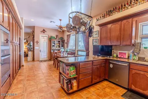 Kitchen - 844 E Desert Dr, Globe, AZ 85501 photo 2 of 4