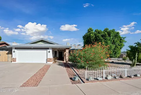 237 W Wagoner Rd, Phoenix, AZ 85023