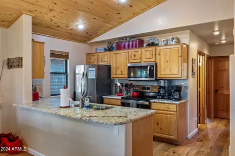 2708 High Pine Loop, Overgaard, AZ 85933 photo 10