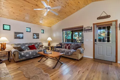 2708 High Pine Loop, Overgaard, AZ 85933 photo 8