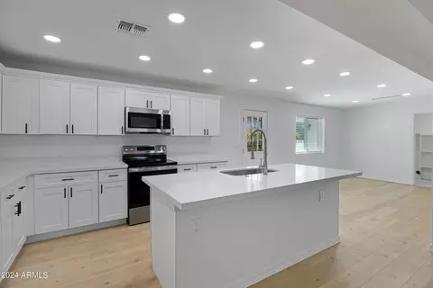 1123 E 6th Pl, Mesa, AZ 85203