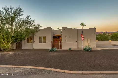 44321 N 11th St, New River, AZ 85087