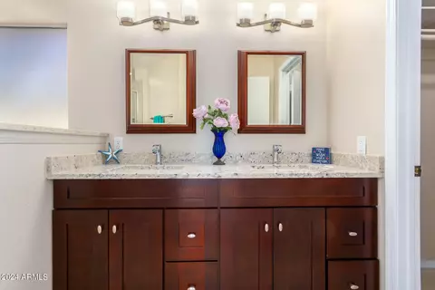 534 E Rimrock Dr, Phoenix, AZ 85024