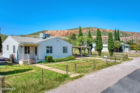 19 Lowell Ave, Bisbee, AZ 85603