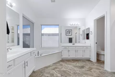 1016 E Mountain Sage Dr, Phoenix, AZ 85048 photo 32