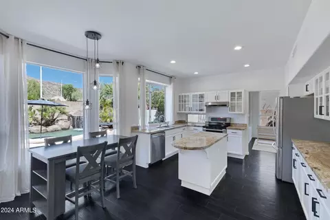 1016 E Mountain Sage Dr, Phoenix, AZ 85048 photo 11