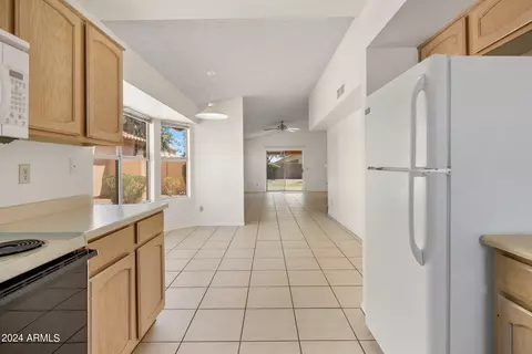 3003 E Muirwood Dr, Phoenix, AZ 85048 photo 9