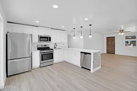 7409 W Roma Ave, Phoenix, AZ 85033 photo 5