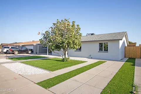 7409 W Roma Ave, Phoenix, AZ 85033 photo 2