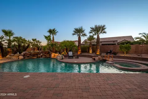 14983 W Muirfield Ln, Surprise, AZ 85374