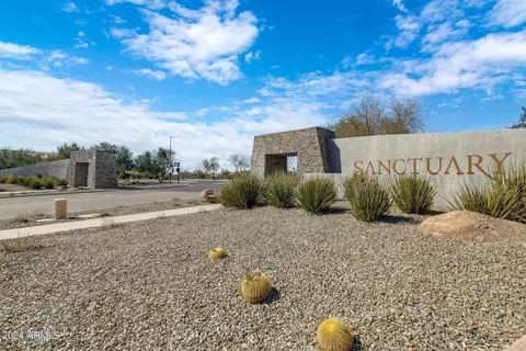 View/Area - 4535 E Walter Way, Phoenix, AZ 85050 photo 3 of 9