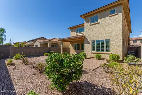 Exterior - 4535 E Walter Way, Phoenix, AZ 85050 photo 6 of 11