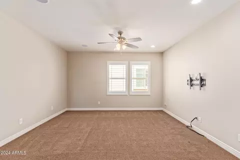 Living - 4535 E Walter Way, Phoenix, AZ 85050 photo 9 of 11